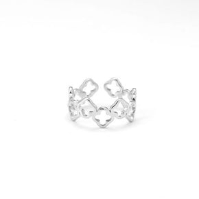 Anillo plateado flores caladas