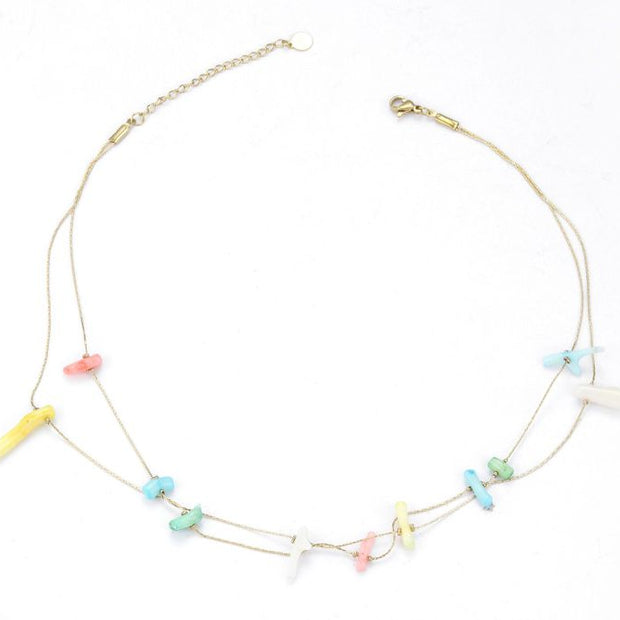 Colgante dorado piedras organicas de colores