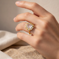 Anillo dorado abierto circular