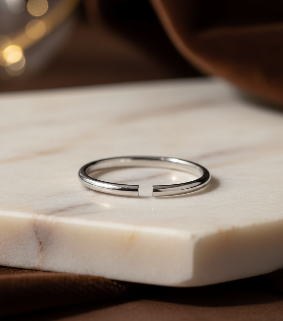 Anillo alianza plateada