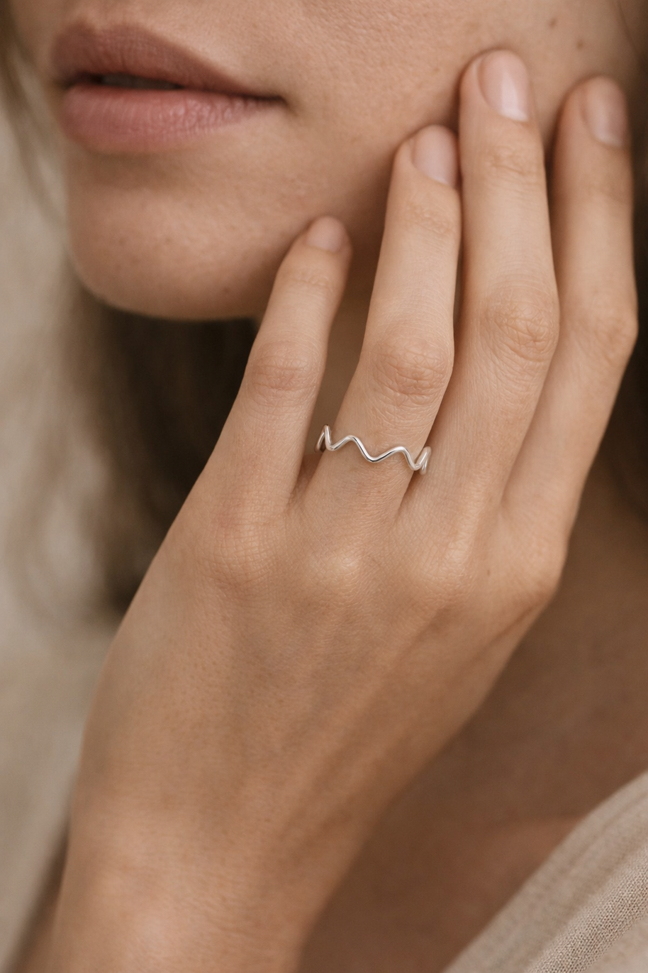 Anillo plateado ZigZag