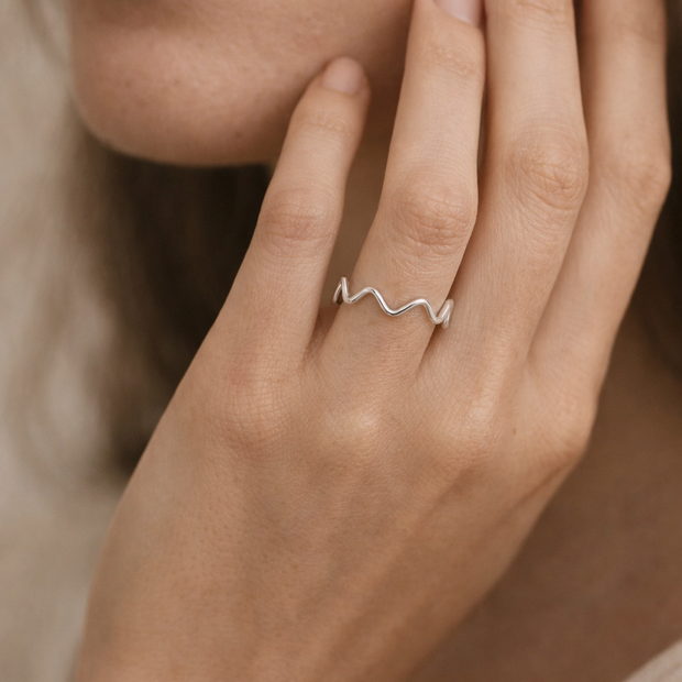 Anillo plateado ZigZag