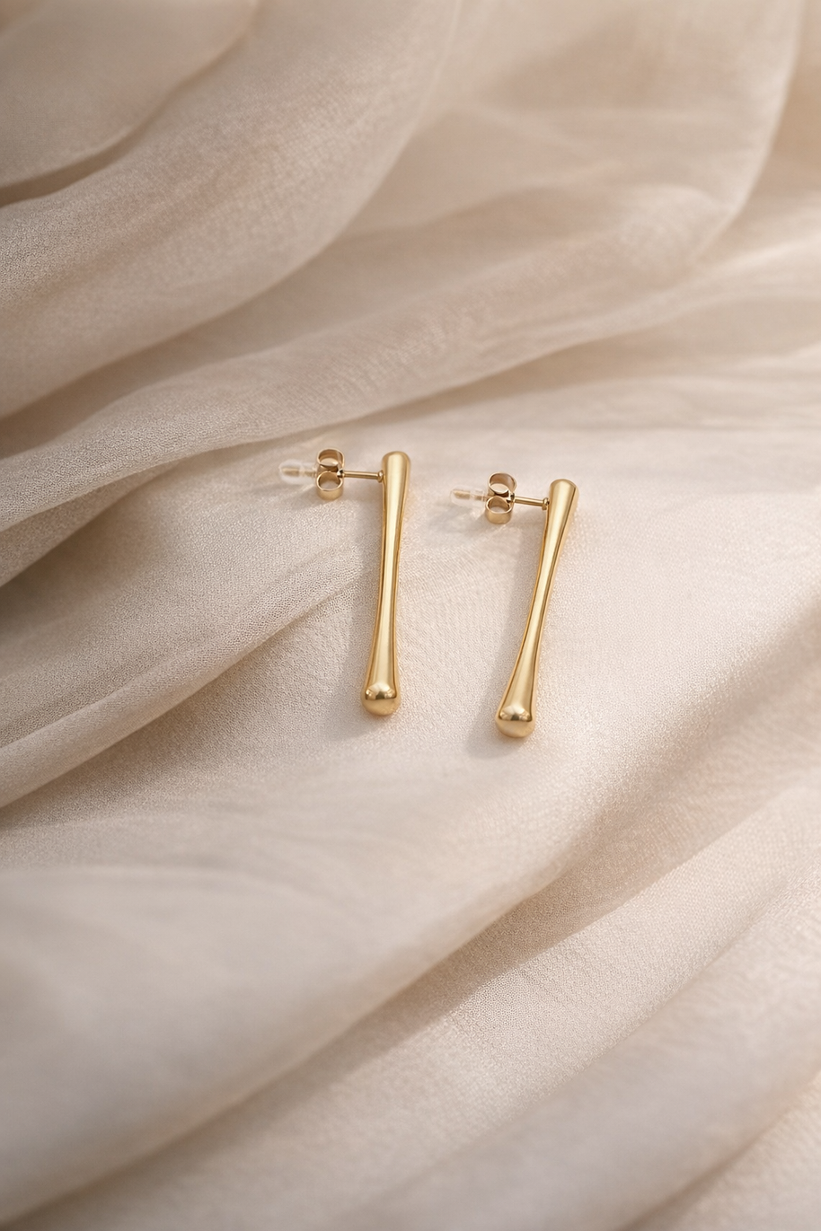 Pendientes barra dorada