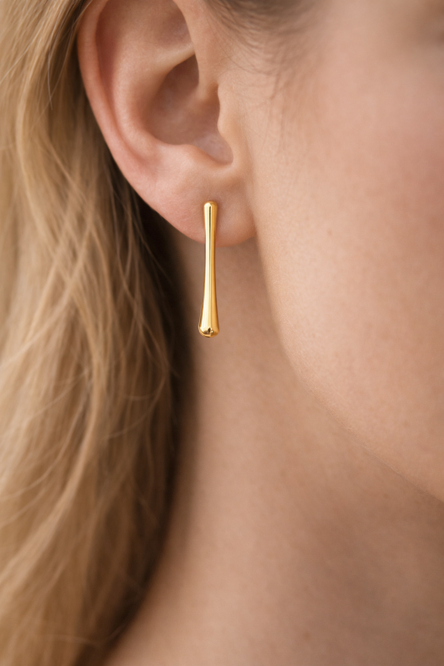 Pendientes barra dorada