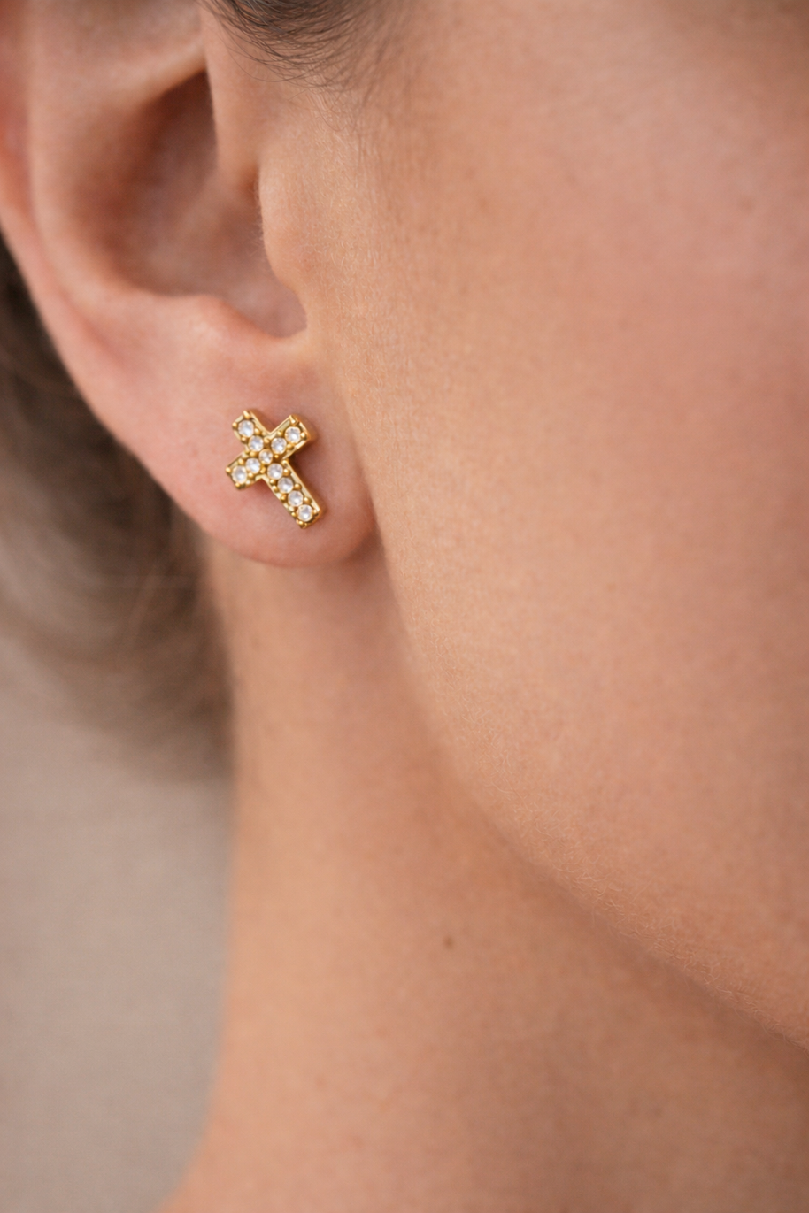 Pendientes de cruz dorada con circonitas
