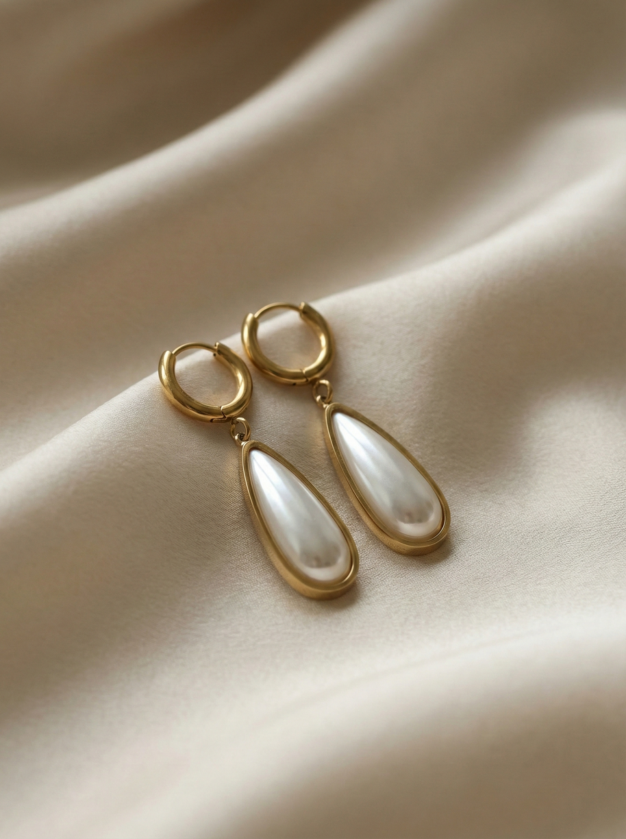 Pendientes dorados de perla