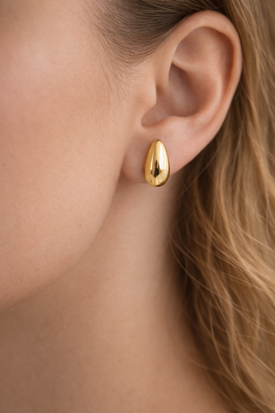 Pendientes dorados gota