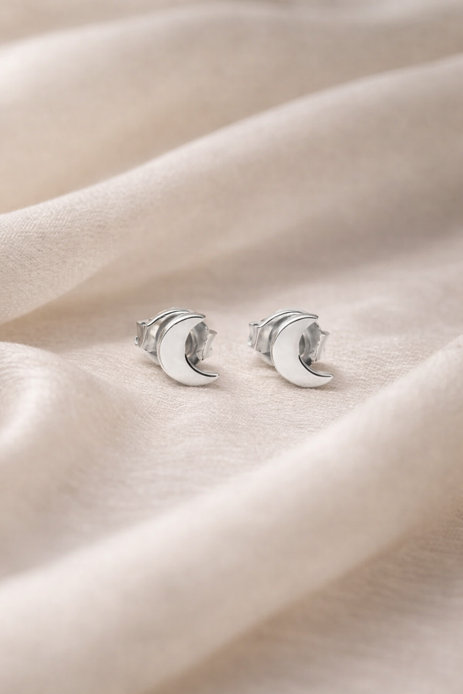 Pendientes luna plateada