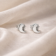 Pendientes luna plateada