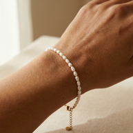 Pulsera clásica de perlas naturales pequeñas