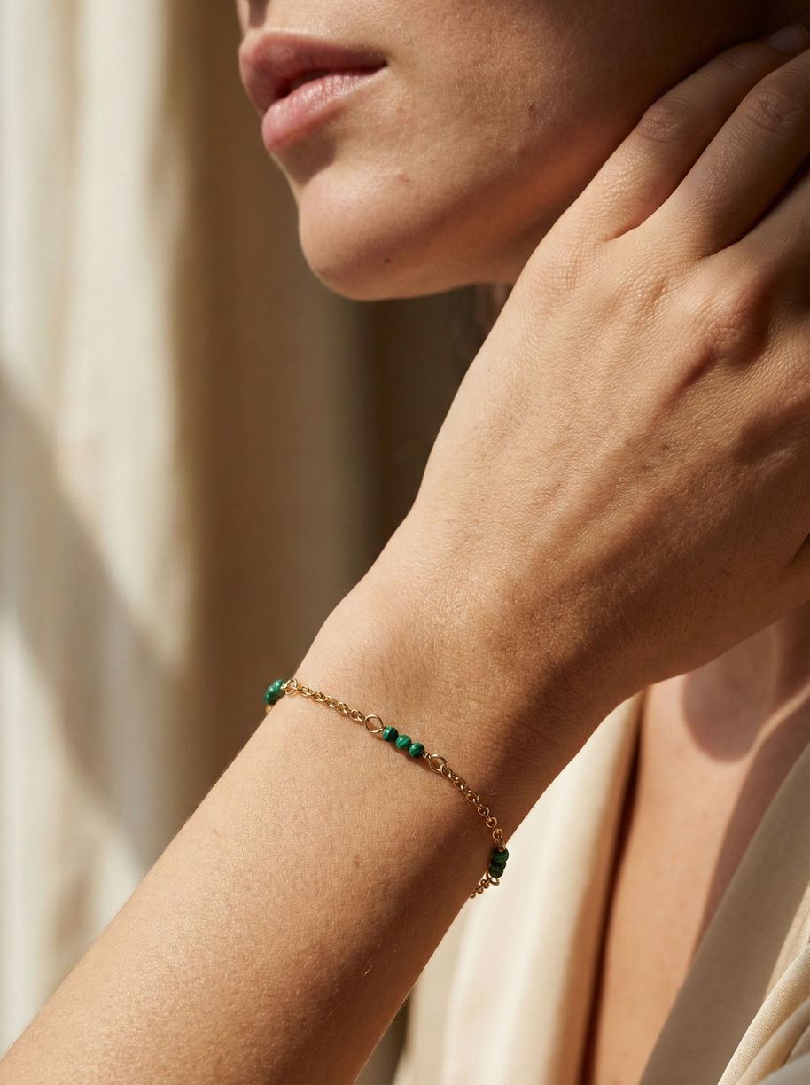 Pulsera dorada piedras jaspeadas verdes