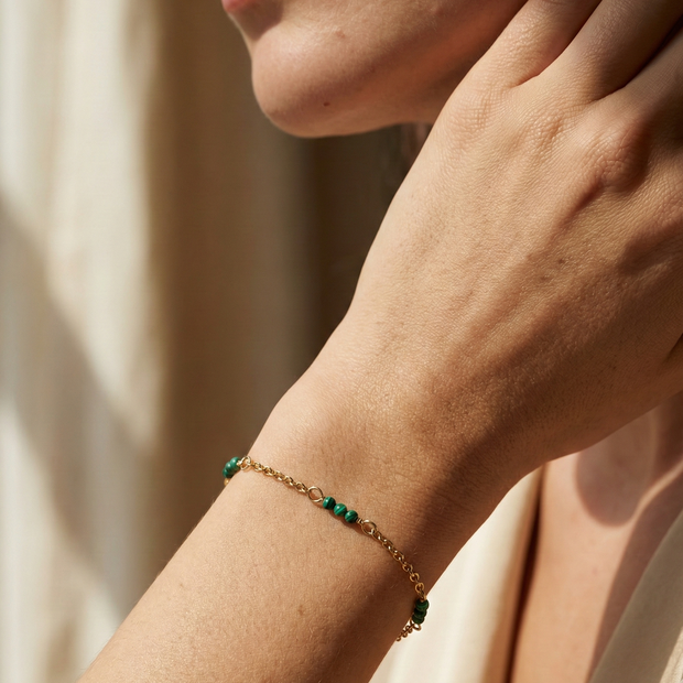 Pulsera dorada piedras jaspeadas verdes