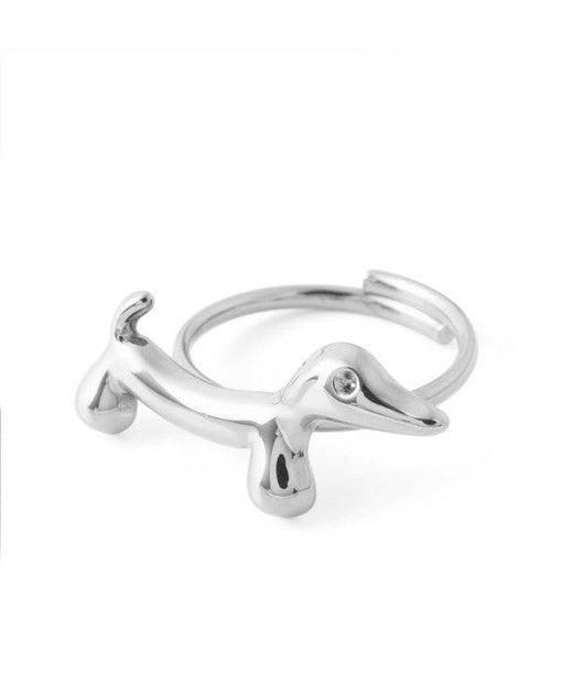 Anillo plateado abierto de perro salchicha.
