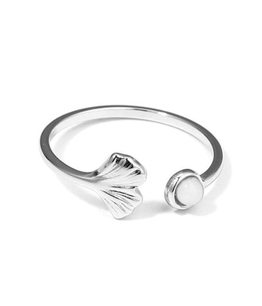 Anillo plateado con piedra