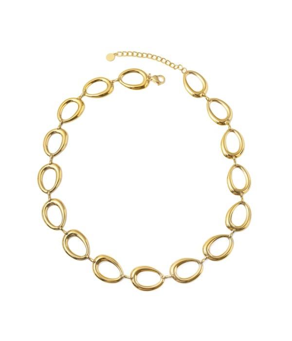 Collar dorado de eslabones ovalados irregulares.