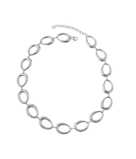 Collar plateado de eslabones ovalados irregulares