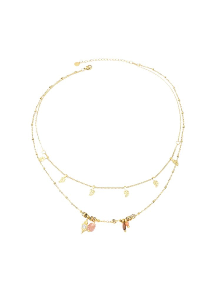 Collar dorado doble con hojas y piedras corales