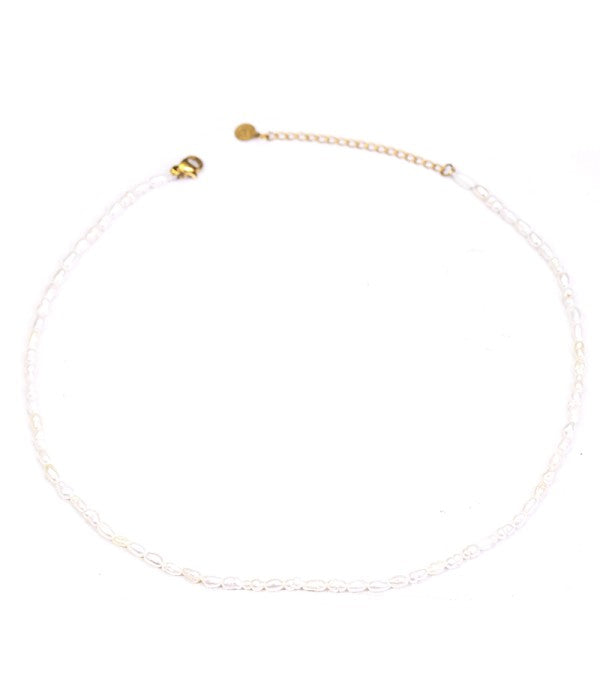 Collar clásico de perlas naturales pequeñas