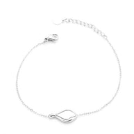 Pulsera plateada con gota de agua